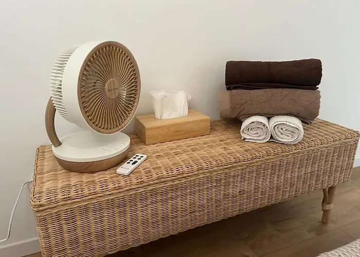 Studio Easy Check-In 8 Mins Disneyland 35 Mins Paris Free Starbucks Coffee Parking Wifi